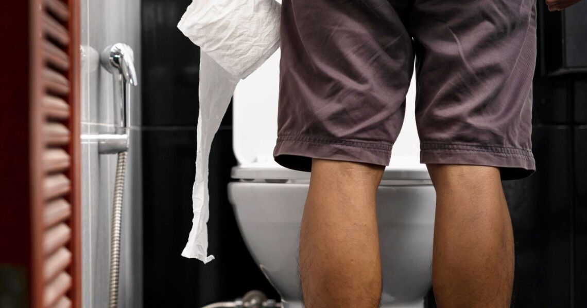 Como desentupir vaso sanitário: truques infalíveis que funcionam mesmo sem ajuda de encanador